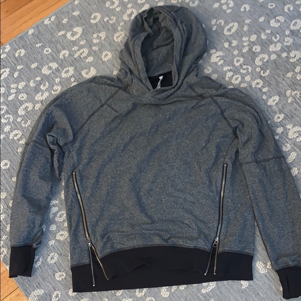 Lululemon grey sweatshirt